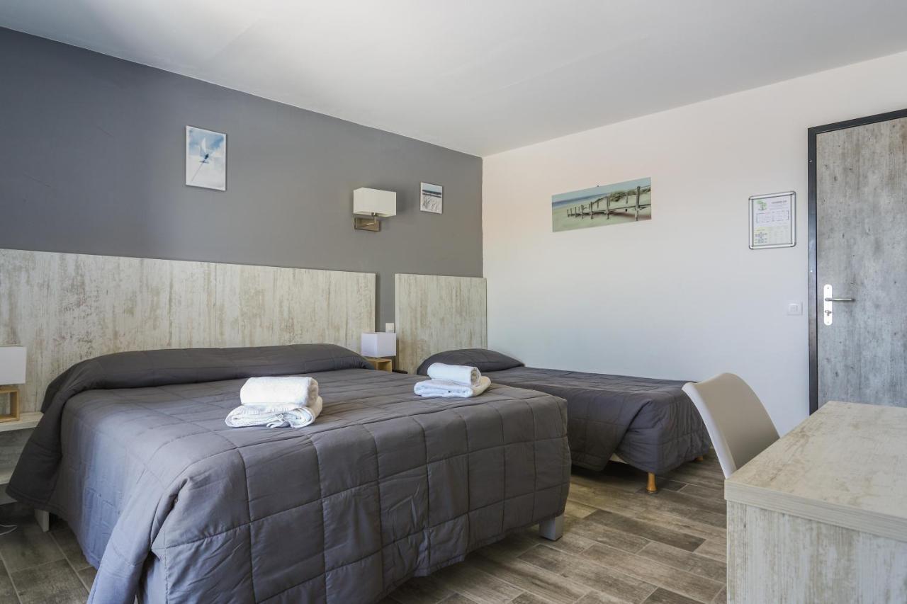 Hotel Les Palmiers En Camargue แซ็งต์-มารี-เดอ-ลา-แมร์ ภายนอก รูปภาพ