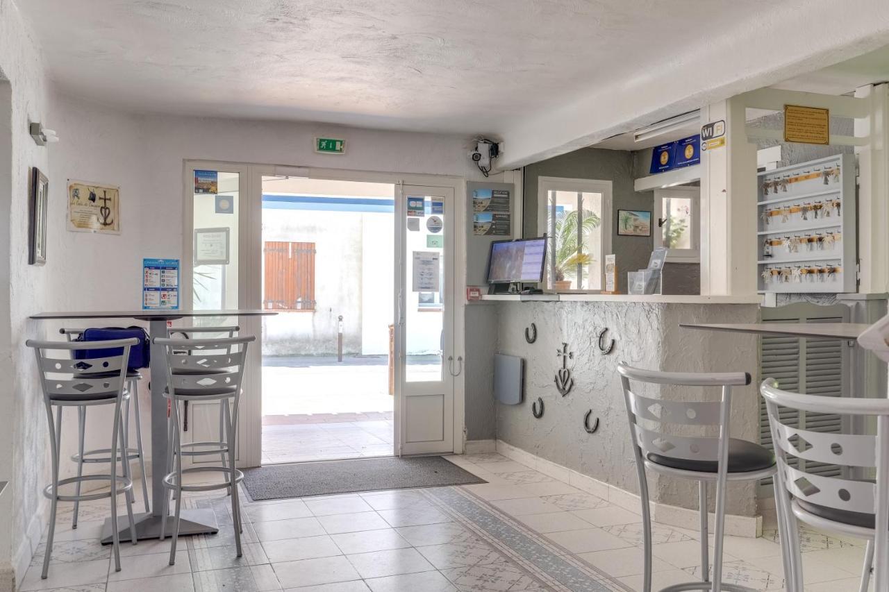 Hotel Les Palmiers En Camargue แซ็งต์-มารี-เดอ-ลา-แมร์ ภายนอก รูปภาพ
