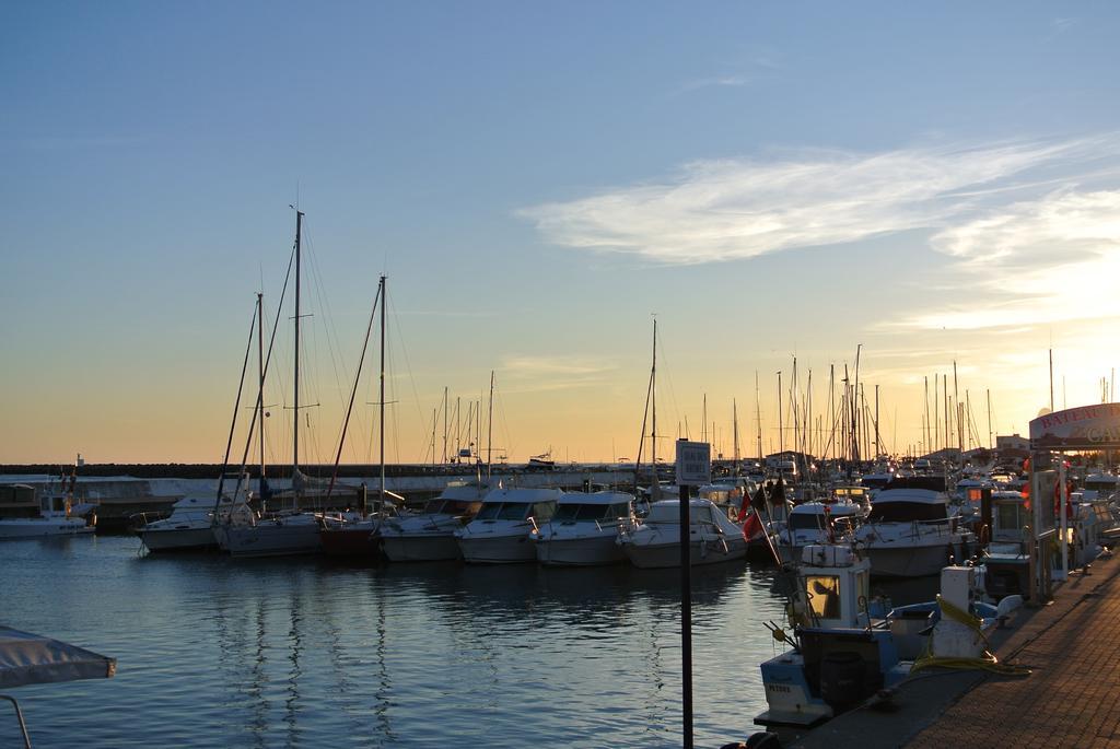 Hotel Les Palmiers En Camargue แซ็งต์-มารี-เดอ-ลา-แมร์ ห้อง รูปภาพ