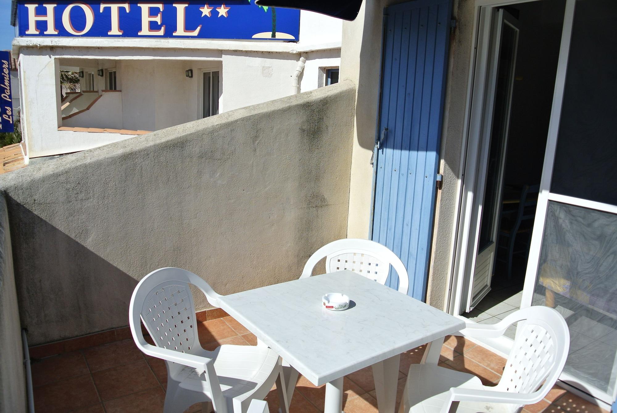 Hotel Les Palmiers En Camargue แซ็งต์-มารี-เดอ-ลา-แมร์ ภายนอก รูปภาพ