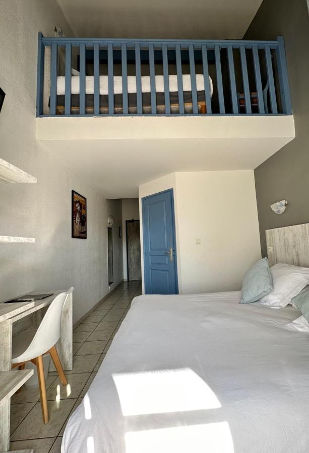 Hotel Les Palmiers En Camargue แซ็งต์-มารี-เดอ-ลา-แมร์ ภายนอก รูปภาพ