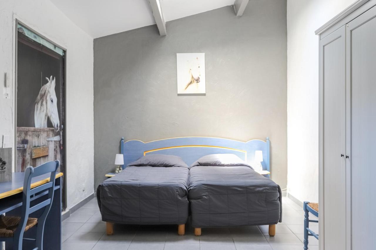 Hotel Les Palmiers En Camargue แซ็งต์-มารี-เดอ-ลา-แมร์ ภายนอก รูปภาพ