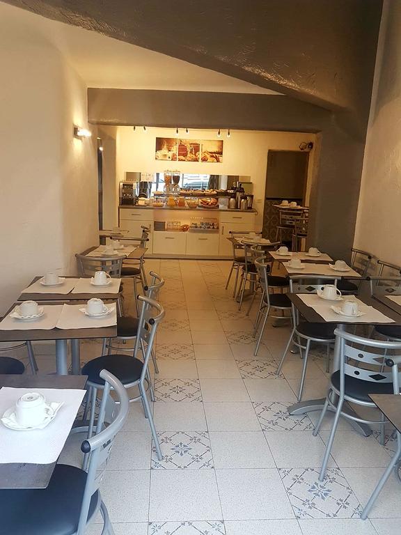 Hotel Les Palmiers En Camargue แซ็งต์-มารี-เดอ-ลา-แมร์ ภายนอก รูปภาพ